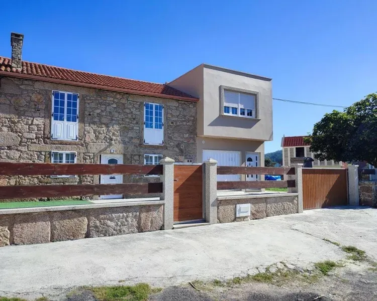 Imagen de frente de la casa