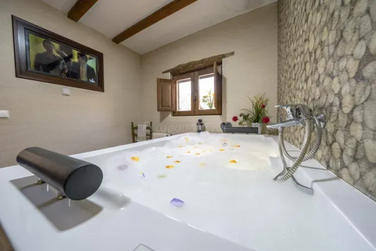 Imagen de jacuzzi