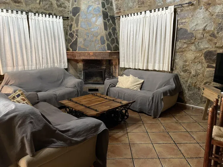 Imagen de Salón con chimenea