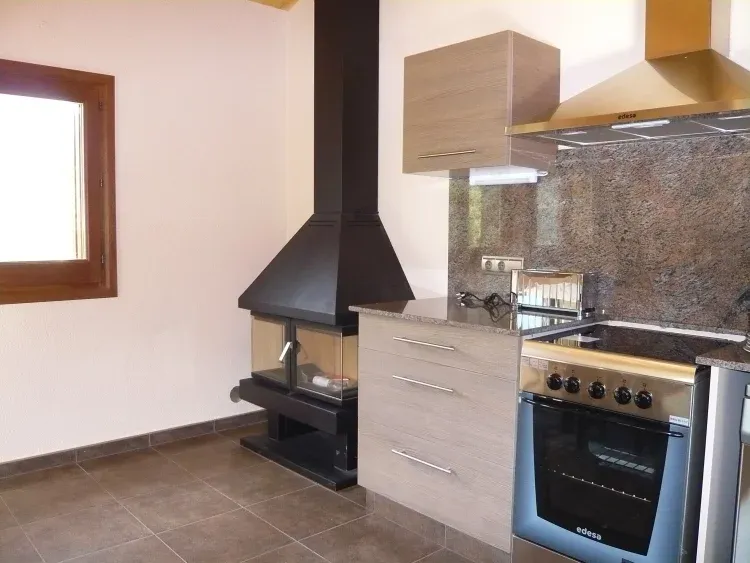 Imagen de Cocina y Chimenea