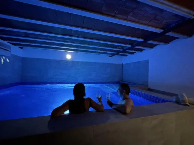 Imagen de Piscina interior climatizada