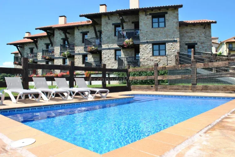 Imagen de Piscina exterior