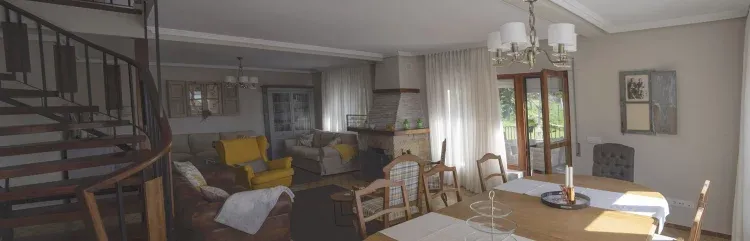 Imagen de Vista salón-sala-comedor con salida a patio