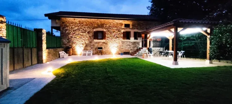 Imagen de Exterior noche