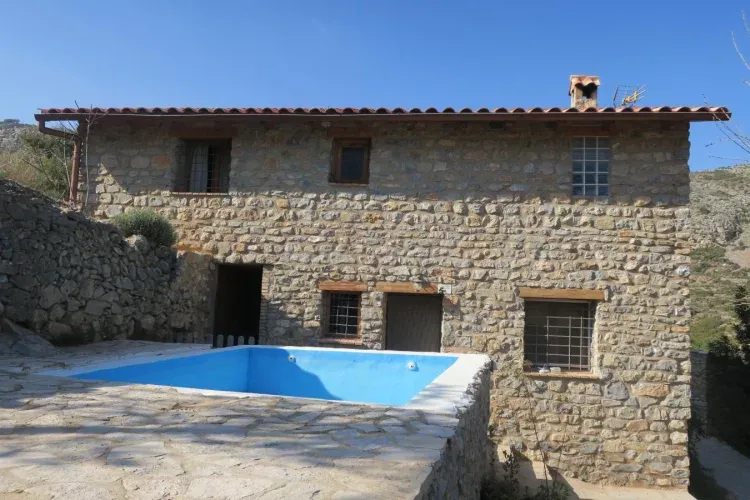 Imagen de Piscina y casa principal