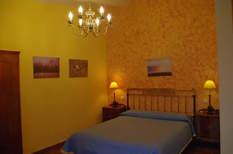 Imagen de Habitación de matrimonio con baño