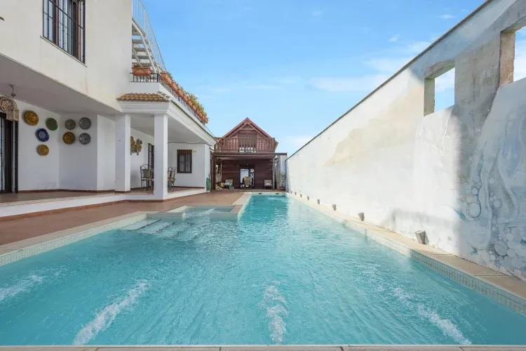 Imagen de Vista desde la ducha de la piscina