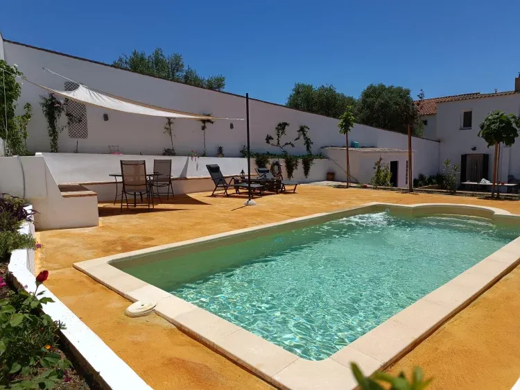 Imagen de Piscina golondrina