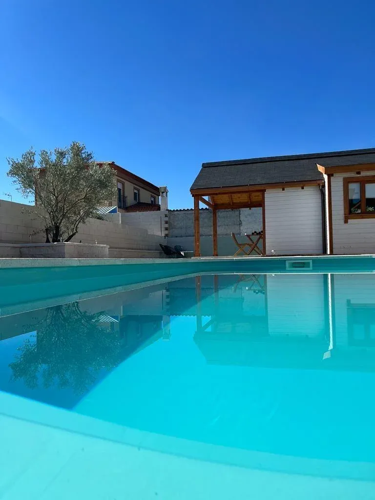 Imagen de Piscina y Casita 