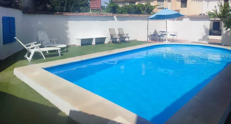 Imagen de piscina de temporada.
