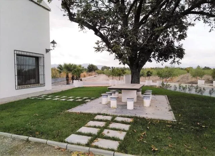 Imagen de Zona de picnic y barbacoa