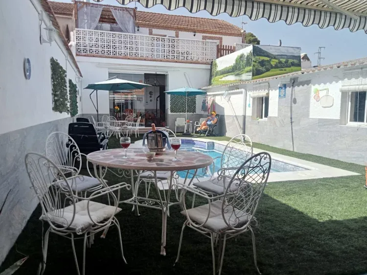 Imagen de vistas piscina y terraza