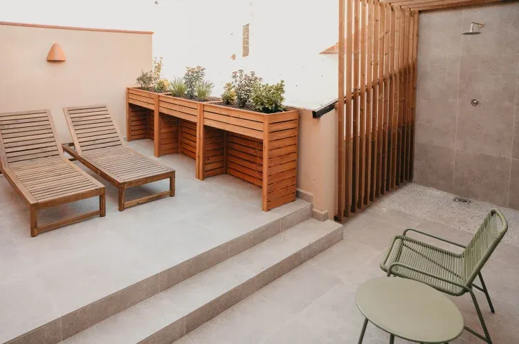 Imagen de Terraza solarium, con ducha exterior
