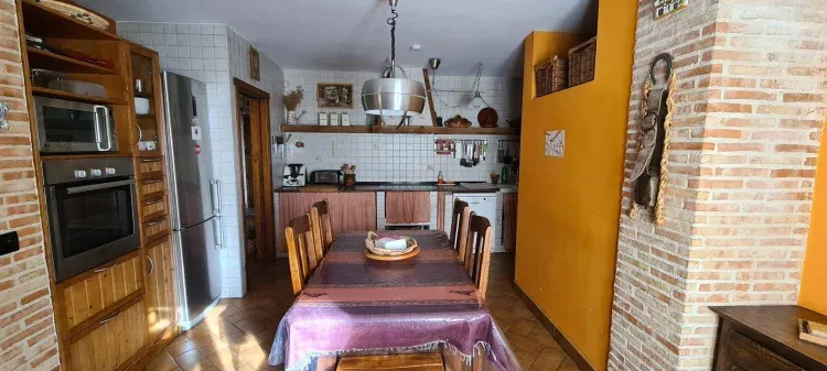 Imagen de Amplia cocina comedor