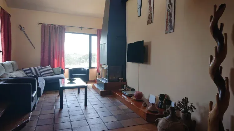 Imagen de Salón con chimenea