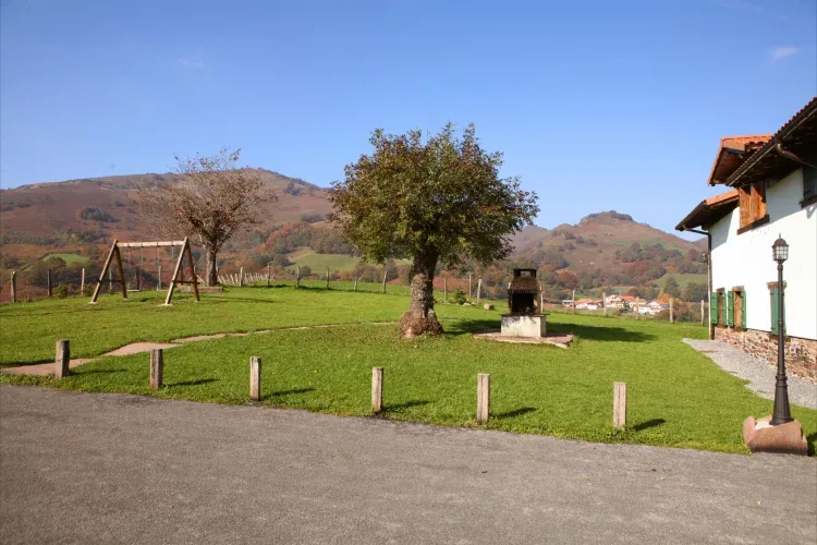 Imagen de Jardin y barbacoa
