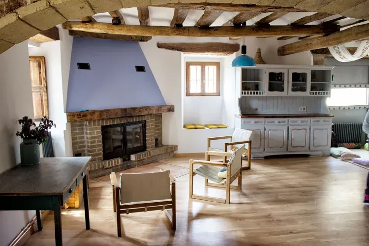 Imagen de Salón con chimenea