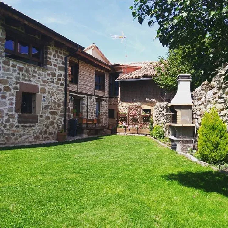 Imagen de Patio ´jardín con barbacoa