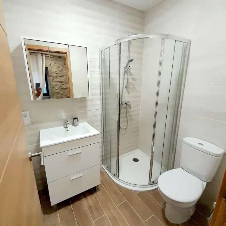 Imagen de Baño completo en habitación principal 