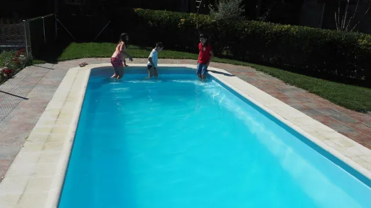 Imagen de Piscina de la casa rural Casa Salva