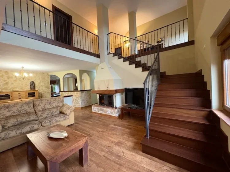Imagen de Salón con chimenea