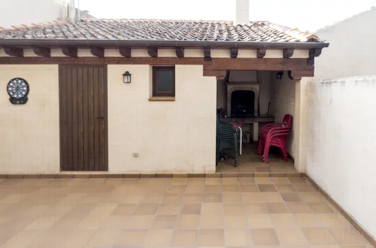 Imagen de Barbacoa y patio interior
