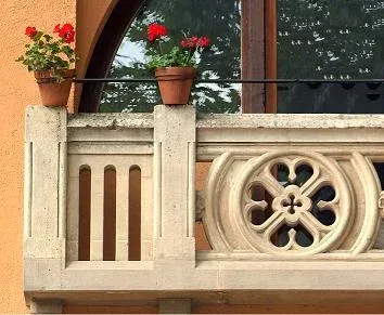 Imagen de Detalle del balcón de la fachada