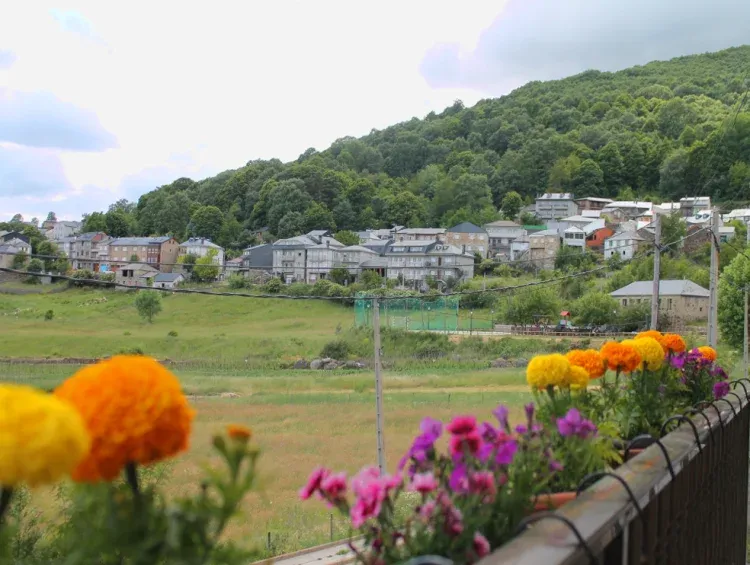 Imagen de Vista de la población desde la terraza de una de las habitaciones