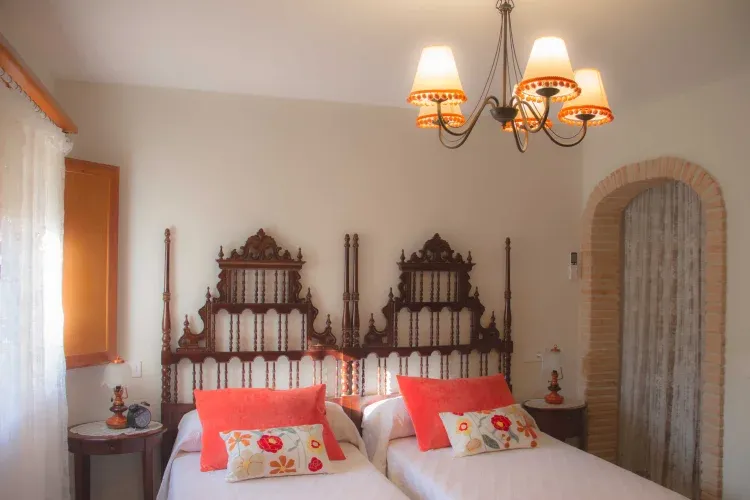 Imagen de Habitacion Naranjo en Flor, 2 camas de 90. Aseo privado.