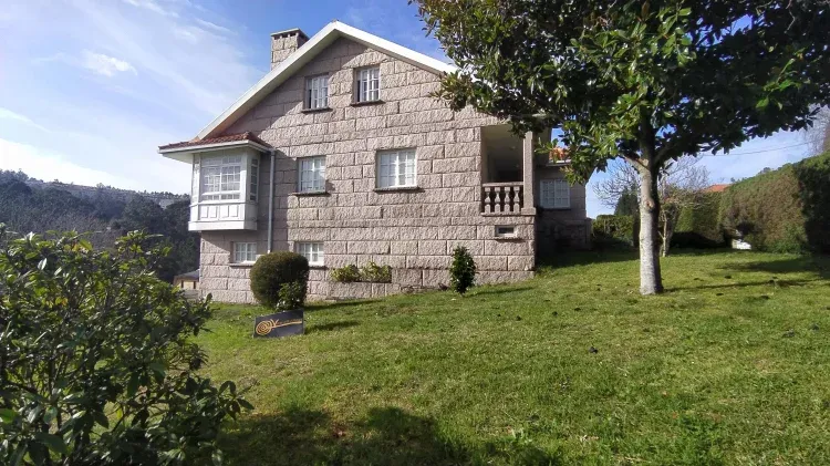 Imagen de CASA OS TILOS JARDÍN