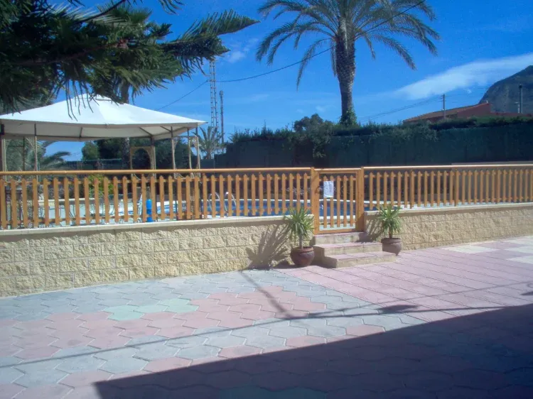 Imagen de 3-Piscina vallada