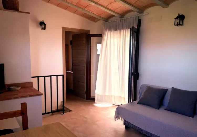 Imagen de Comedor y balcón