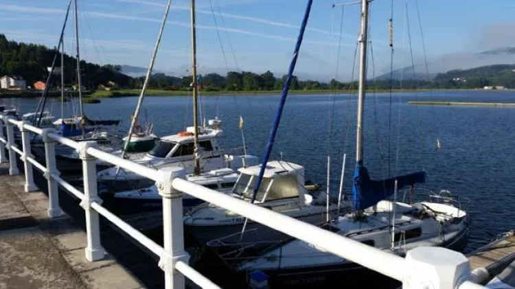 Imagen de Vistas del puerto deportivo desde la casa