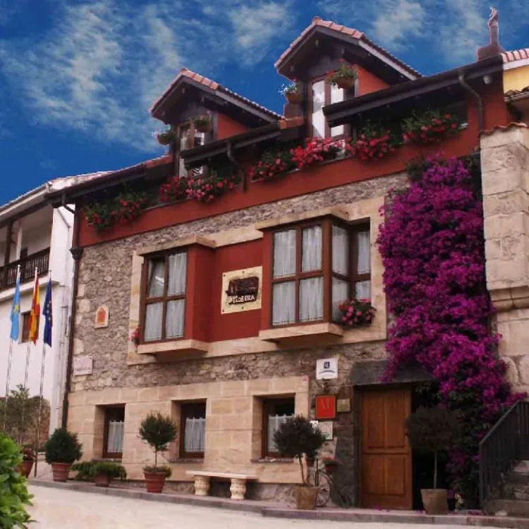 Imagen de Fachada principal.Apartahotel La Llobera.