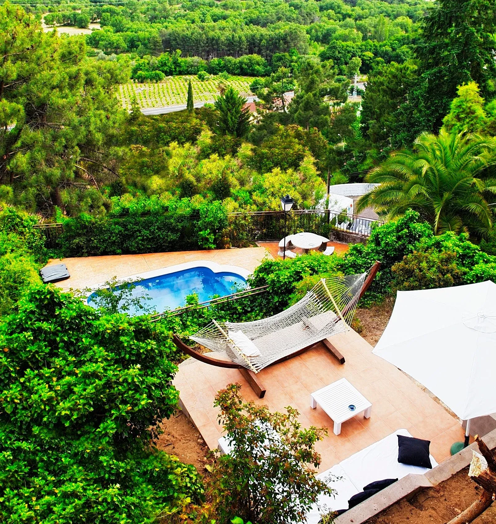 Imagen de El chill out y la piscina