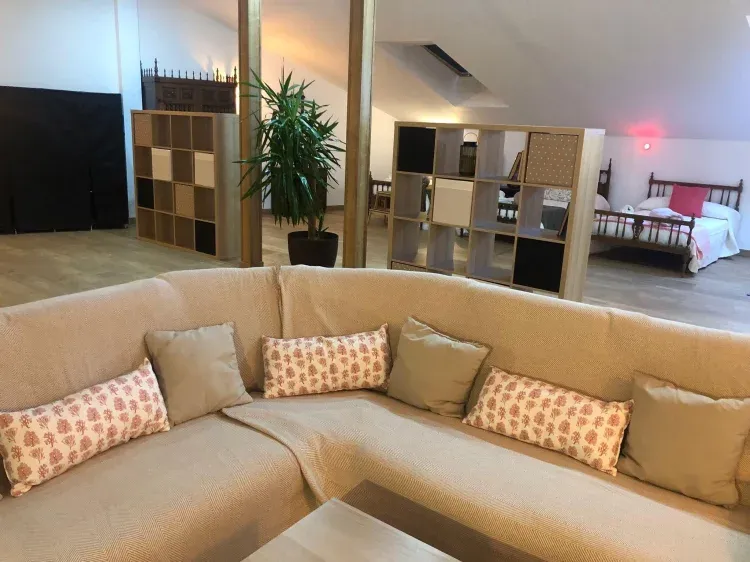 Imagen de Suite loft para 6 personas, sofa, tv , zona de lectura y juegos 