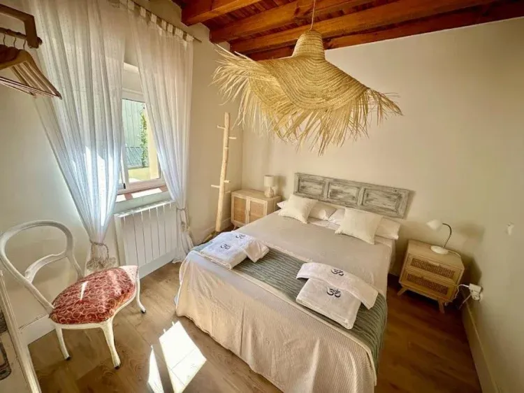 Imagen de Habitación con cama de 1,35 en planta baja, orientación este.
