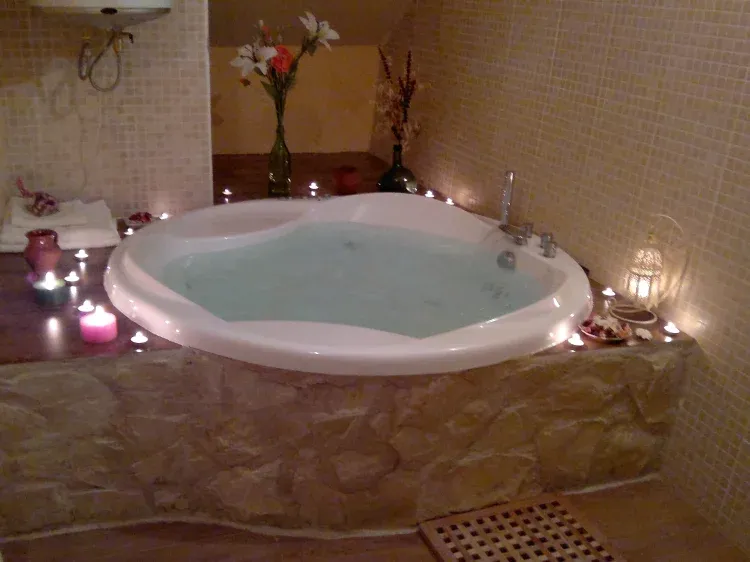 Imagen de Abuela cristina: jacuzzi (baño)