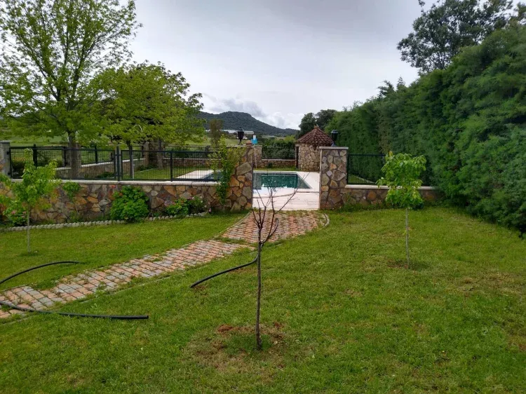 Imagen de Piscina y cerramiento