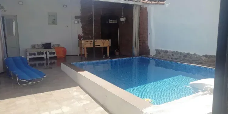 Imagen de zona de baño, solárium
