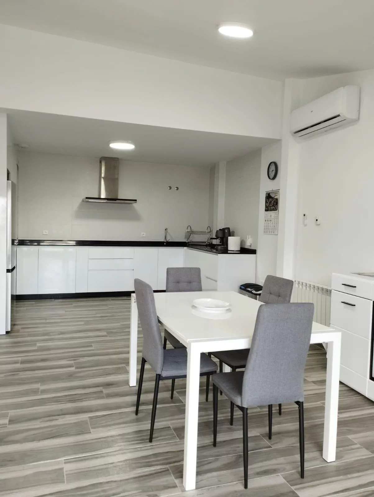 Imagen de COMEDOR - COCINA