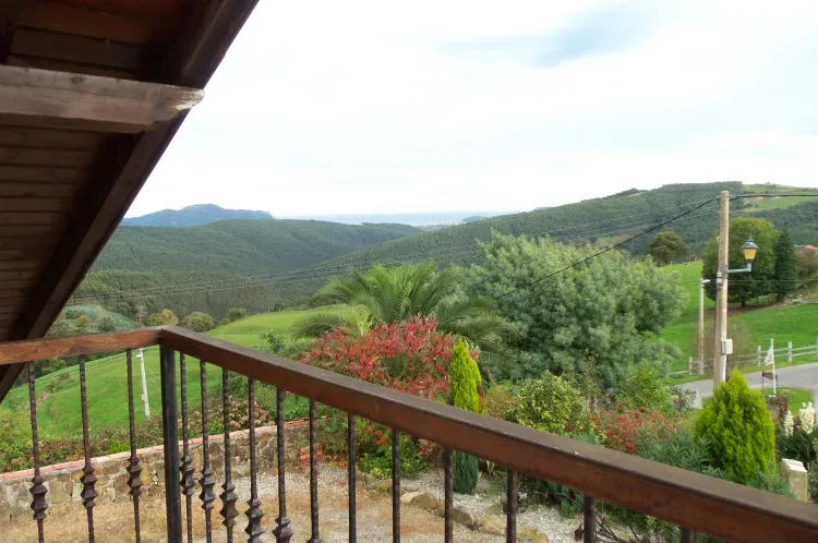 Imagen de Balcón - vistas al mar, viñedos, etc..