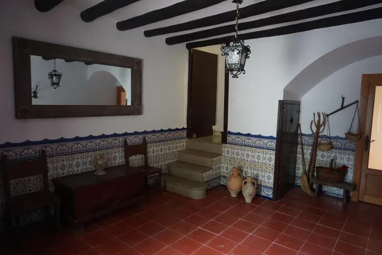 Imagen de Entrada con detalles rústicos