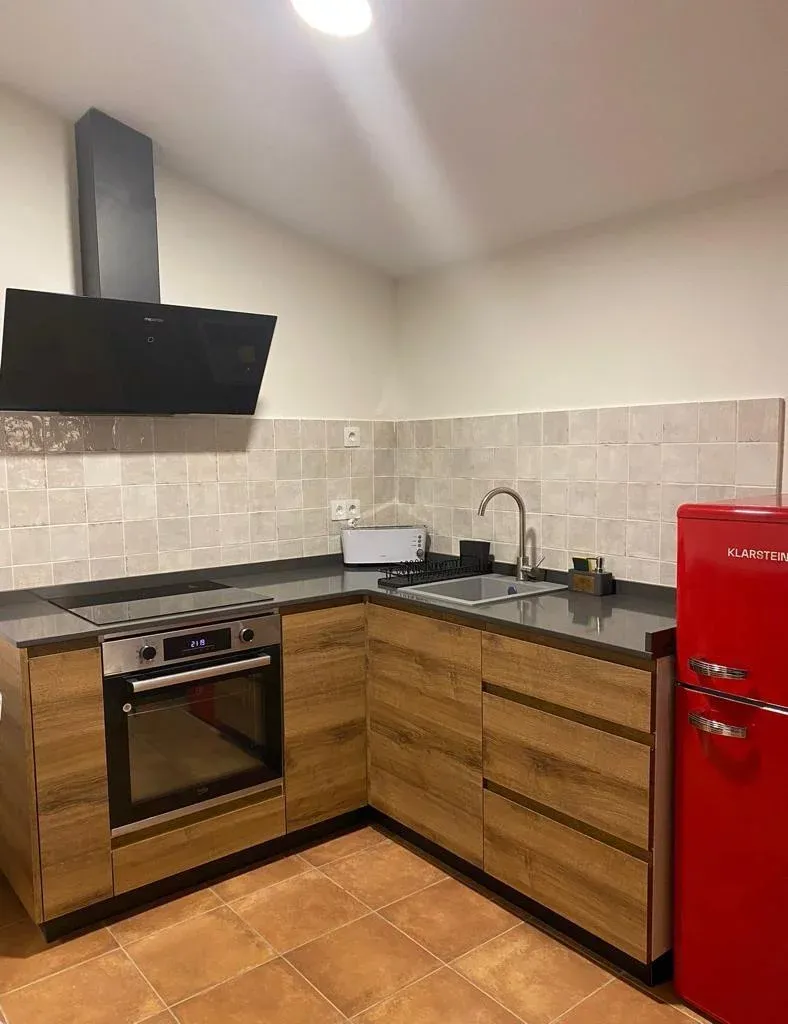 Imagen de cocina equipada