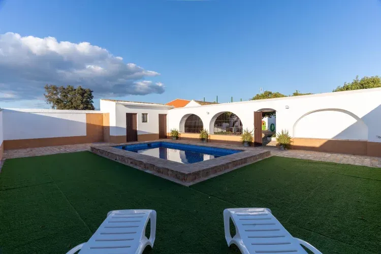 Imagen de piscina privada