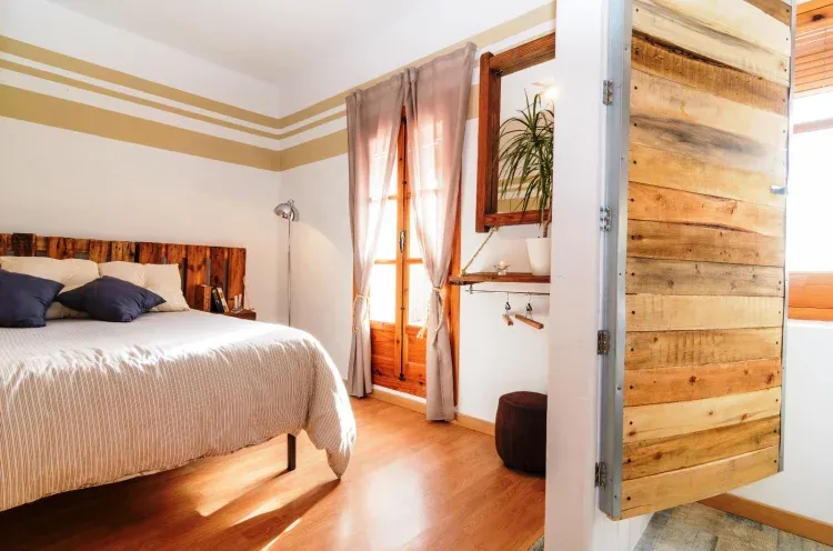 Imagen de Habitación con baño, ducha visible. Terraza 25m cuadrados con vistas al valle y las puestas de sol