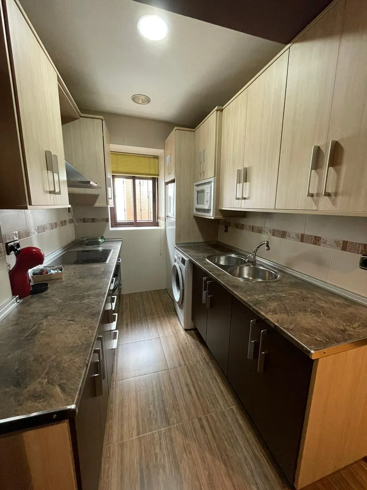 Imagen de COCINA EQUOIPADA CON LAVADORA Y TODO LO NECESARIO
