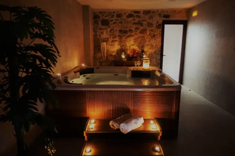 Imagen de Jaccuzzi de noche