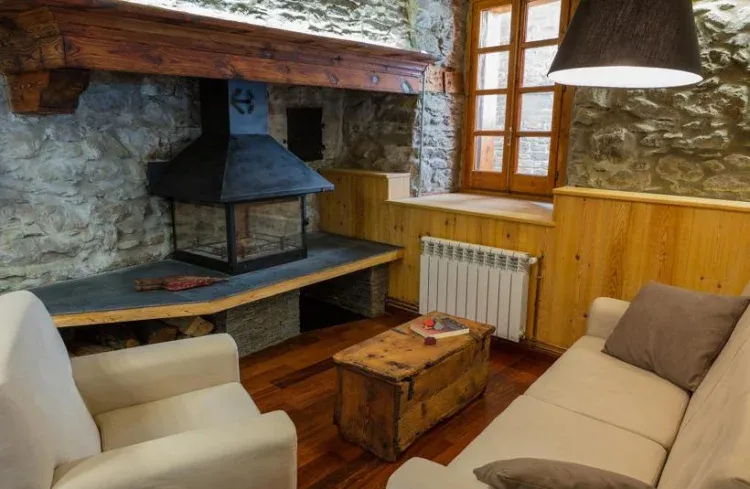 Imagen de La Casa -chimenea-