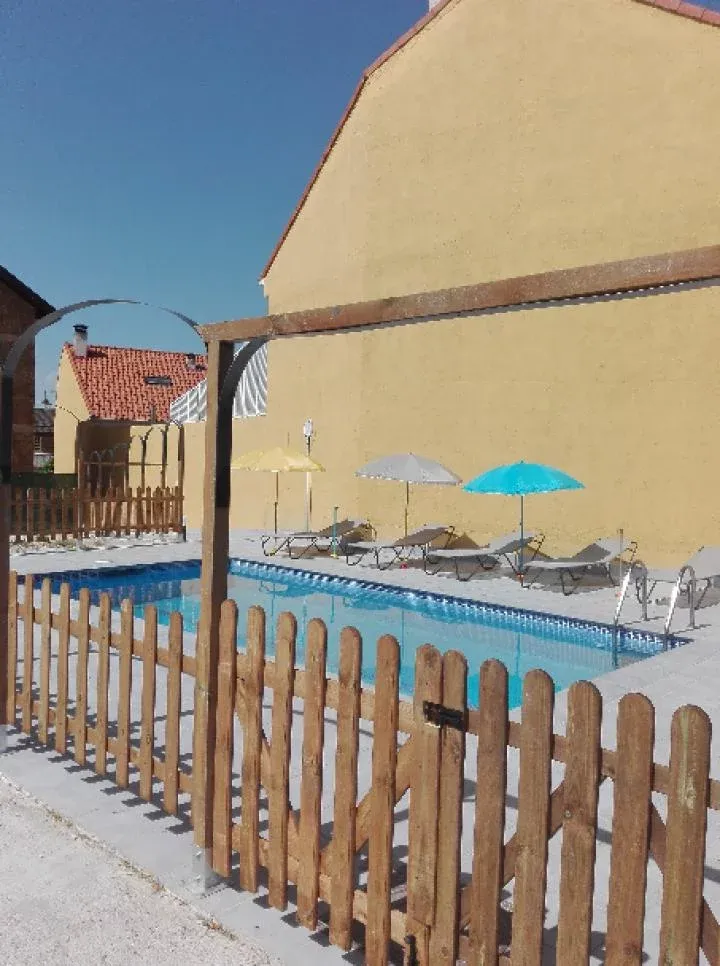 Imagen de Piscina alberche
